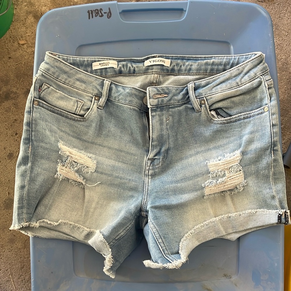 Vigors Jean shorts